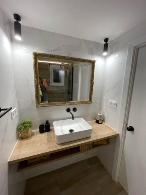 Precioso Apto Miami Primera Linia Playa Cala De Las Sirenas, Con Wifi Y Netflix, Adecuado Para Teletrabajar Miami Playa Kültér fotó